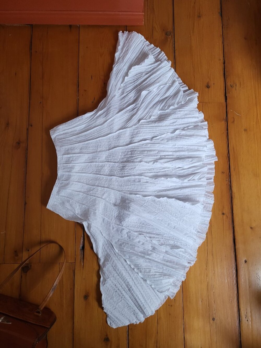 GUESS White Lightweight spring summer Skirt Midi - Picture 3 of 13